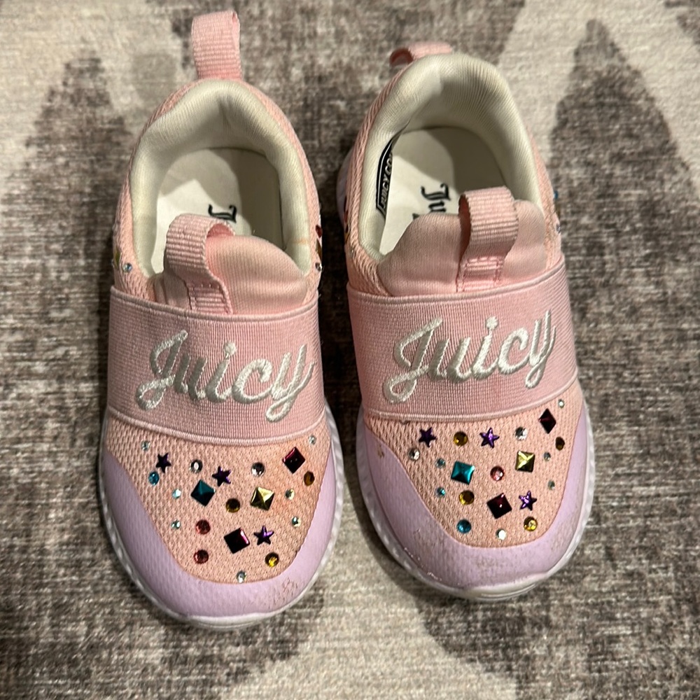 Juicy Couture size 6m